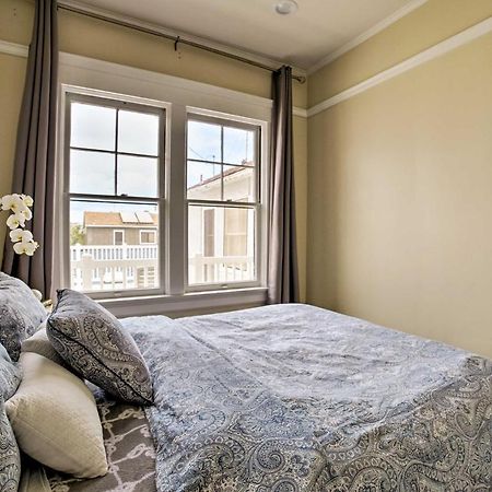 Charming Renovated Avalon Townhome, Walk To Beach! Exterior photo