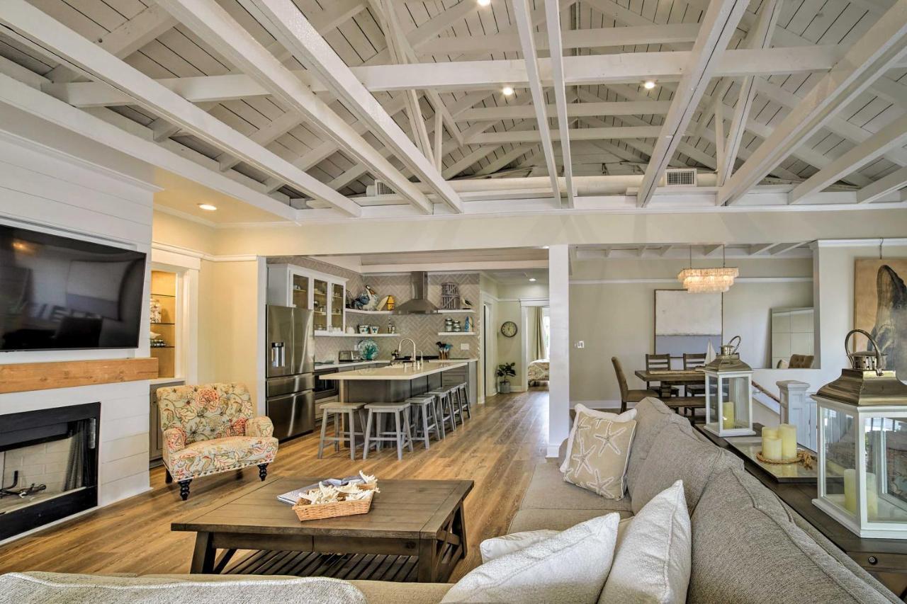 Charming Renovated Avalon Townhome, Walk To Beach! Exterior photo