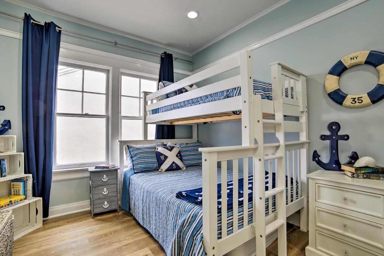 Charming Renovated Avalon Townhome, Walk To Beach! Exterior photo