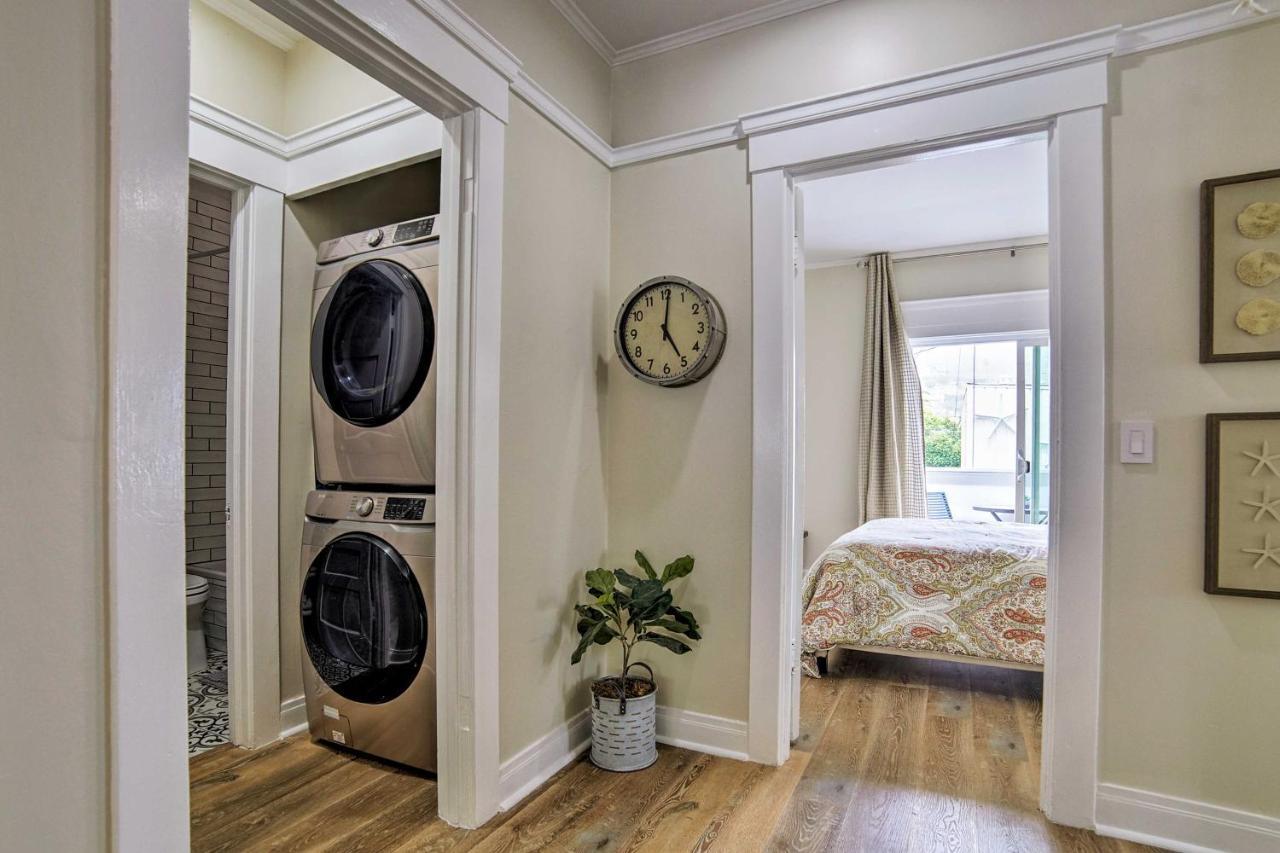 Charming Renovated Avalon Townhome, Walk To Beach! Exterior photo